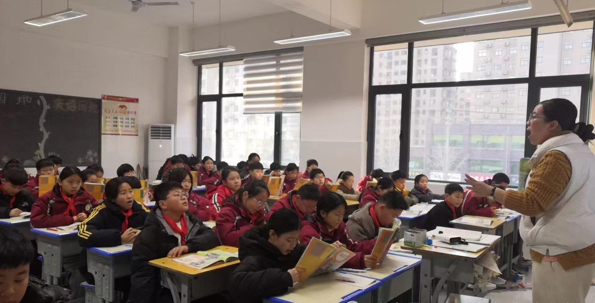 1735698927220114.jpg b8c4ae5fd54b5b47c4c4cad1fc2e098.jpg